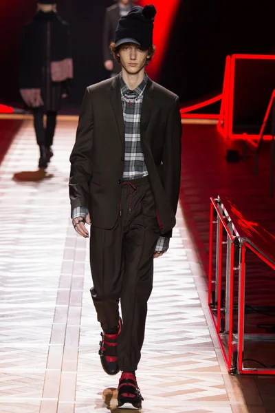 Look 35